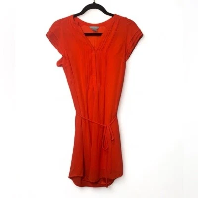 H&M Mujeres Talla 4 Coral Transparente Superposición Plisada Camisa Cuello en V Vestido con Corbata Cintura Foto 1 de 4