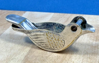 Ancien presse citron métal argenté Vintage - Photo 1/4