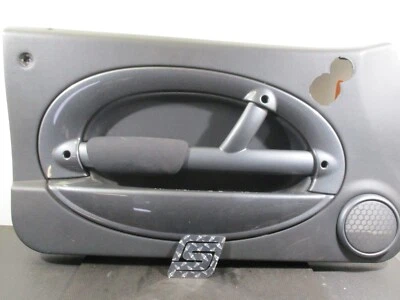 2004 Mini Cooper S - левая панель водительской двери (черный/тканевый тип) (НЕДОСТАТКИ) - Изображение 1 из 4