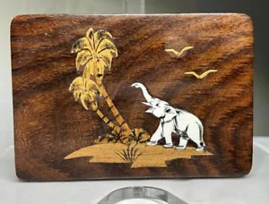 Pisapapeles de madera vintage ~ elefantes con incrustaciones ~ India ~ 3 7/8 x 2 3/4 - Imagen 1 de 13