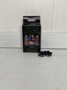 Disney WDW Hocus Pocus 2021 Villian Spelltacular Blind Box LR Pin - Skull Wings - Picture 1 of 2