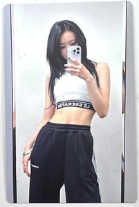 Le Sserafim Sakura Official Photocard 1st Studio Album Unforgiven Compact Kpop - Picture 1 of 2