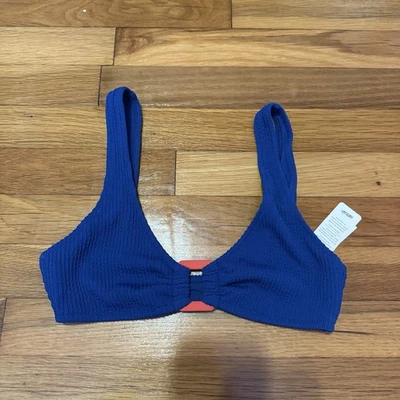 Top de bikini triángulo acanalado azul aerie con hebilla rosa talla pequeña Foto 1 de 3