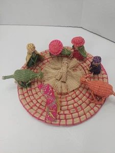 Vtg Folk Art Nativity Scene Ethnic hand Woven Rattan Trivit Display Table Top - Picture 1 of 8