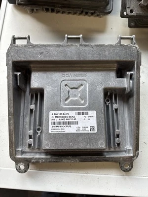 2008 MERCEDES A CLASS A160 W169 1.5 PETROL ENGINE CONTROL UNIT ECU A2661538479 - Image 1 of 3