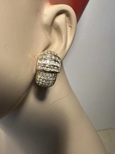 Orecchini traforati replica CHRISTIAN DIOR tono oro vintage - Foto 1 di 6