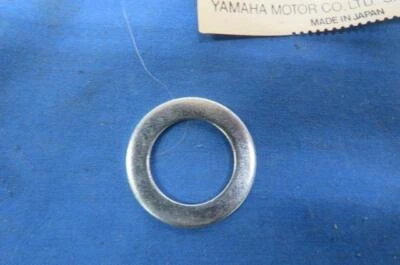 Yamaha # 1W1-23168-L0-00 TAPA, HORQUILLA DELANTERA, XT500 TT500 YZ465 IT425 DT250 YZ125 Foto 1 de 3