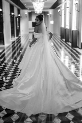 Vestido de novia Pronovias Lynn Foto 1 de 4