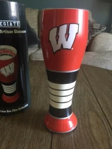 University of Wisconsin Badgers Hand Painted 23 ounce Glass Boelter Brands NCAA - Picture 1 of 8