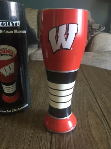 University of Wisconsin Badgers Hand Painted 23 ounce Glass Boelter Brands NCAA Cover