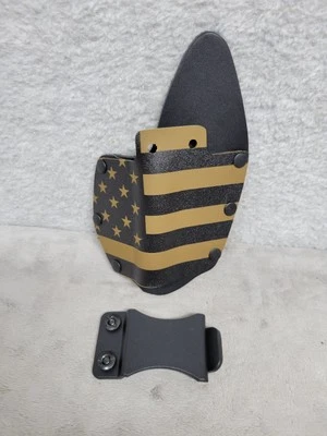 Funda Bullseye IWB Oculta Diestro Pistola de Calor Moldeada Pequeña - Bandera Camuflada Foto 1 de 4