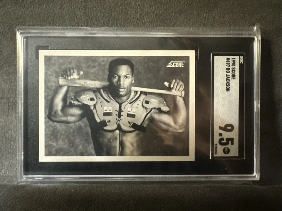 Tarjeta de béisbol de fútbol americano icónica 1990 Score #697 Bo Jackson Royals🔥🔥 SGC 9,5 🔥🔥 Foto 1 de 3