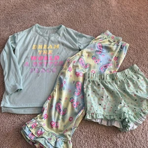 3 Piece LOT of Girls Size 6 & 7 / 8 Pajamas Top Pants Shorts Loungewear Paisley - Picture 1 of 7