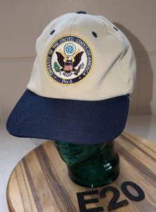 NEU OHNE ETIKETT BOTSCHAFT DER VEREINIGTEN STAATEN VON AMERIKA - PERU BEIGE & MARINEBLAU STRPBK MÜTZE E20 - Bild 1 von 3