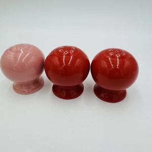 Fiestaware Salt And Pepper Shakers Red & Pink Set Pottery USA - Picture 1 of 15