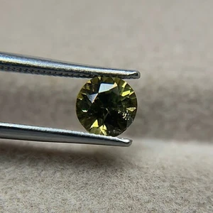 0.67 CTS_ 5MM 100% NATURAL MOSS GREEN DEMANTOID GARNET FROM NAMIBIA - Picture 1 of 2