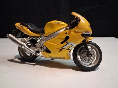 Diecast Motorcycle Triumph TT 600 1:18 Scale Maisto - Image 1 of 4