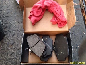 Ultra Stop ULT598 Front Disc Brake Pads - Bild 1 von 2