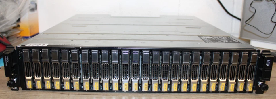 Dell EqualLogic PS6210 Disk Array 24 Bay 10G Controller - Image 1 of 4