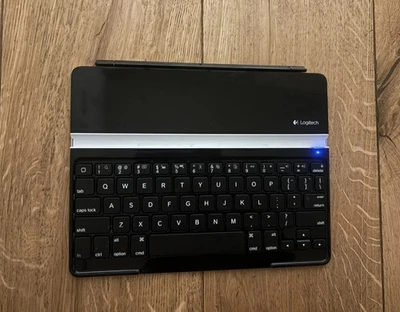 Logitech Ultrathin Keyboard/Cover, Bluetooth, Designed for iPad 2, 3rd Gen - Image 1 of 3