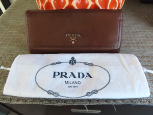 Prada Milano brown fold over 2 clip lambskin leather wallet looked after vgc - Picture 1 of 13