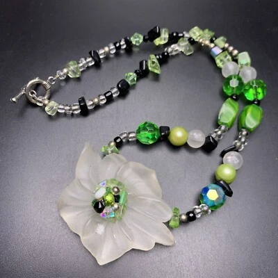 Collar Colgante Flor Verde Floral Vidrio Cuentas Esmerilado Acrílico Perla Cuentas Foto 1 de 4