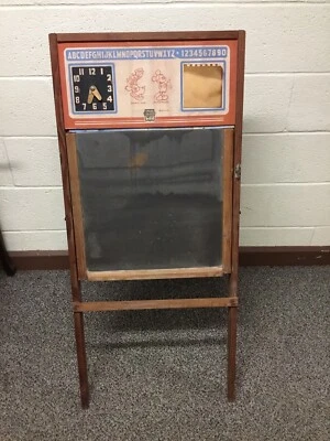 ANTIGUA PIZARRA CABALLETE PLEGABLE MADERA DISNEY INFANTIL VINTAGE PRIMITIVA  Foto 1 de 4