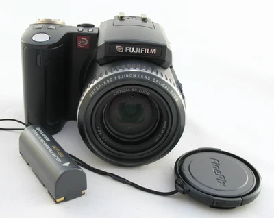 Vintage Fujifilm Finepix 6900 Zoom Digital Camera 3MP Super CCD Tested, Working - Image 1 of 4