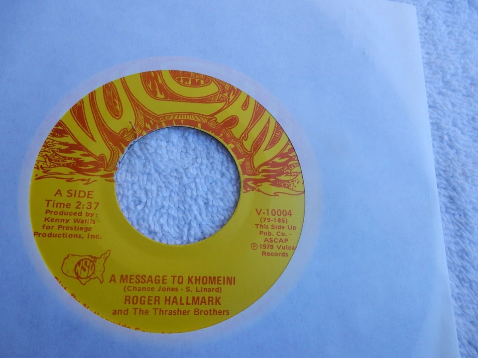 NOVELTY COUNTRY ROGER HALL MARK ON VULCAN   LABEL  45 RPM 7" RECORD Foto 1 de 1