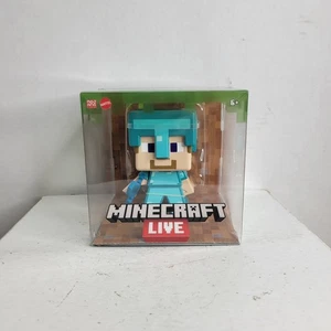 Figura Mattel Minecraft 2021 Edición Especial Talla Grande Steve con Armadura Diamante - Imagen 1 de 6