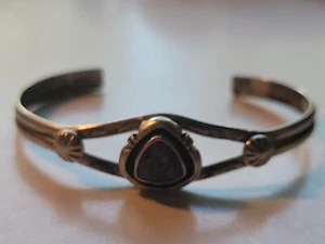 Vintage Signed Roie Jaque Sterling Silver Navajo Purple Stone Cuff Bracelet - Picture 1 of 8