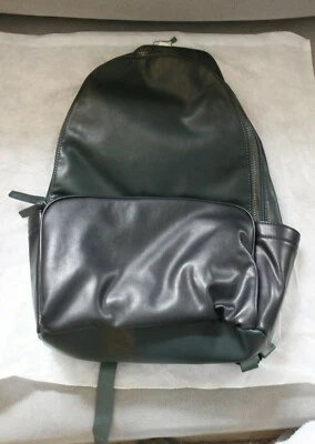 Mochila Zara imitación cuero verde/negro nueva con etiquetas Foto 1 de 4