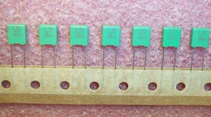 QTY (100) .27uf 63V 10% RADIAL METALLIZED FILM CAPACITORS MKT1817-427/065 VISHAY - Picture 1 of 5