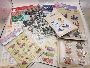 Riesiges Sticker Stickerbögen Set - 15 neue Packungen 80er 90er 00er, jetzt Halloween Spaß - Bild 1 von 6