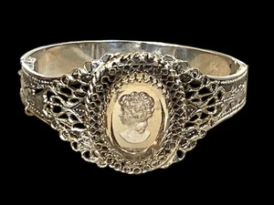 Vintage Signed Whiting & Davis Co Silvertone Glass Cameo Hinged Bangle Bracelet - Picture 1 of 4