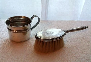 Cepillo de pelo y taza para niños de plata esterlina Webster Company Reed & Barton - Imagen 1 de 10