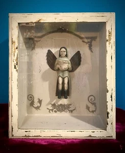 SHADOW BOX ANGEL Spanish Colonial Style  Art Distressed EUC Velvet Interior - Picture 1 of 21