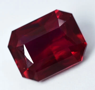 8 To 10 Ct Natural The Red RUBY CERTIFIED Loose Gemstone EMERALD SHAPE - Image 1 of 4