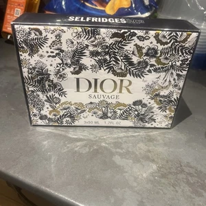 🌿 Dior Sauvage Gift Set | 3x50ml | Brand New Fragrance | Luxury Men’s Scent! - Picture 1 of 3