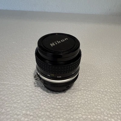 Nikon Ai-s Ais Nikkor 28mm f/1:3.5  Wide Angle MF Lens - Image 1 of 4