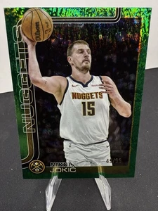 💥2025-26 Topps Nikola Jokic #101 Brillo de arena verde/99 Pepitas de Denver - Imagen 1 de 3