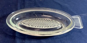 Molinillo de alimentos para bebés con forma de pescado de vidrio prensado transparente vintage - Imagen 1 de 3