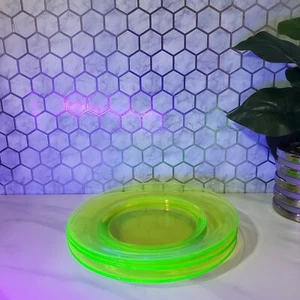 Vintage Uranium Vaseline Yellow 8 5/8" Glass Dinner Plates Set of 3 - Picture 1 of 10