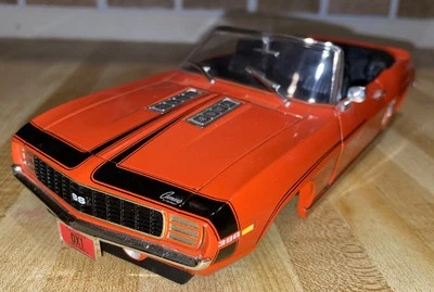 1/18 ERTL A.M. 1969 Chevrolet Camaro SS396 Convertible Body & Interior / Parts - Image 1 of 4