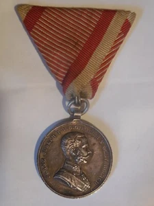 Austria Francesco Giuseppe 2nd Class Silver Medal of Valor - Picture 1 of 2