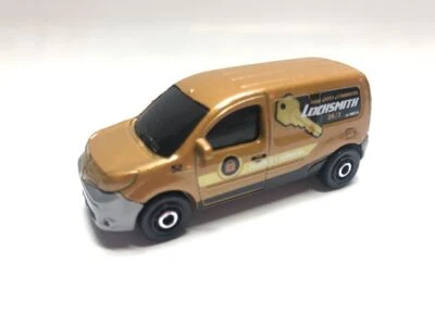 Matchbox 1:64  2021- Power Grabs Renault Kangoo Express Gold- 30/100 New in Box - Image 1 of 4