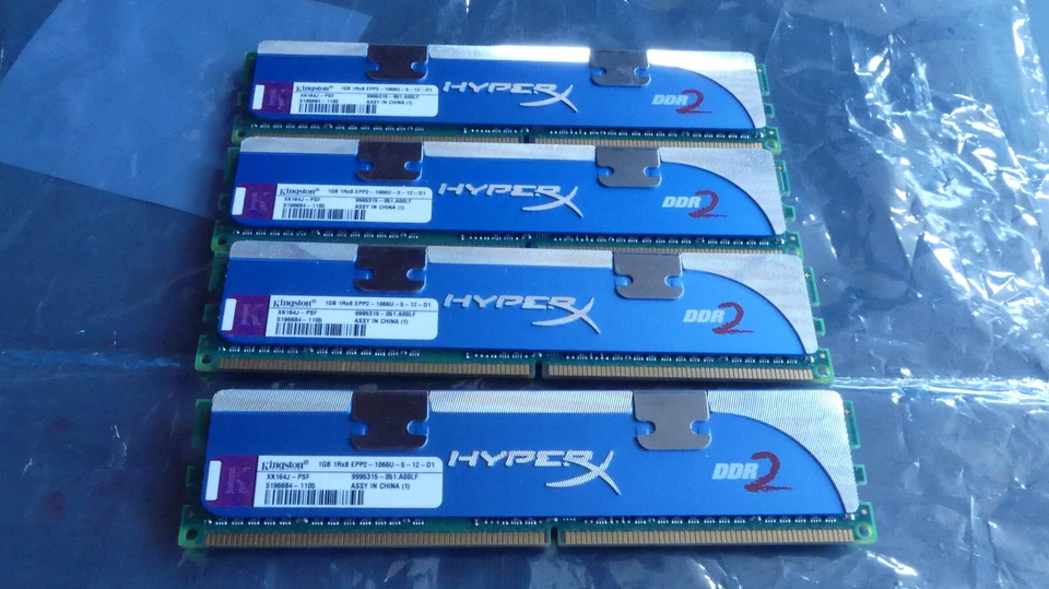 Kingston XK164J-PSF 1Gb 1Rx8 EPP2-1066U 5-12-D1 - Bild 1 von 1