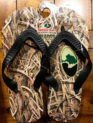 MOSSY OAK SHADOW GRASS BLADES CAMO Men's FLIP FLOPS / SANDALS  MEDIUM NWT - Image 1 of 3
