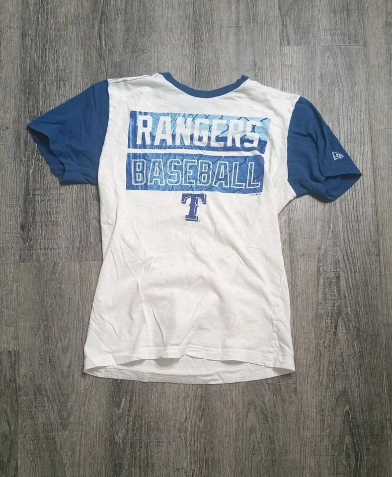 Camisa New Era Texas Rangers Feminina Média Branca Azul MLB Leve Conforto - Imagem 1 de 4