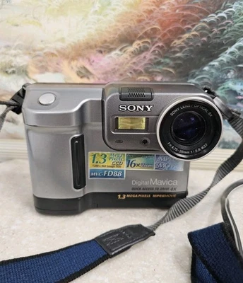 Sony Mavica MVC-FD88 1.3MP Digital Camera - Works - Battery Not Holding Charge - Image 1 of 4